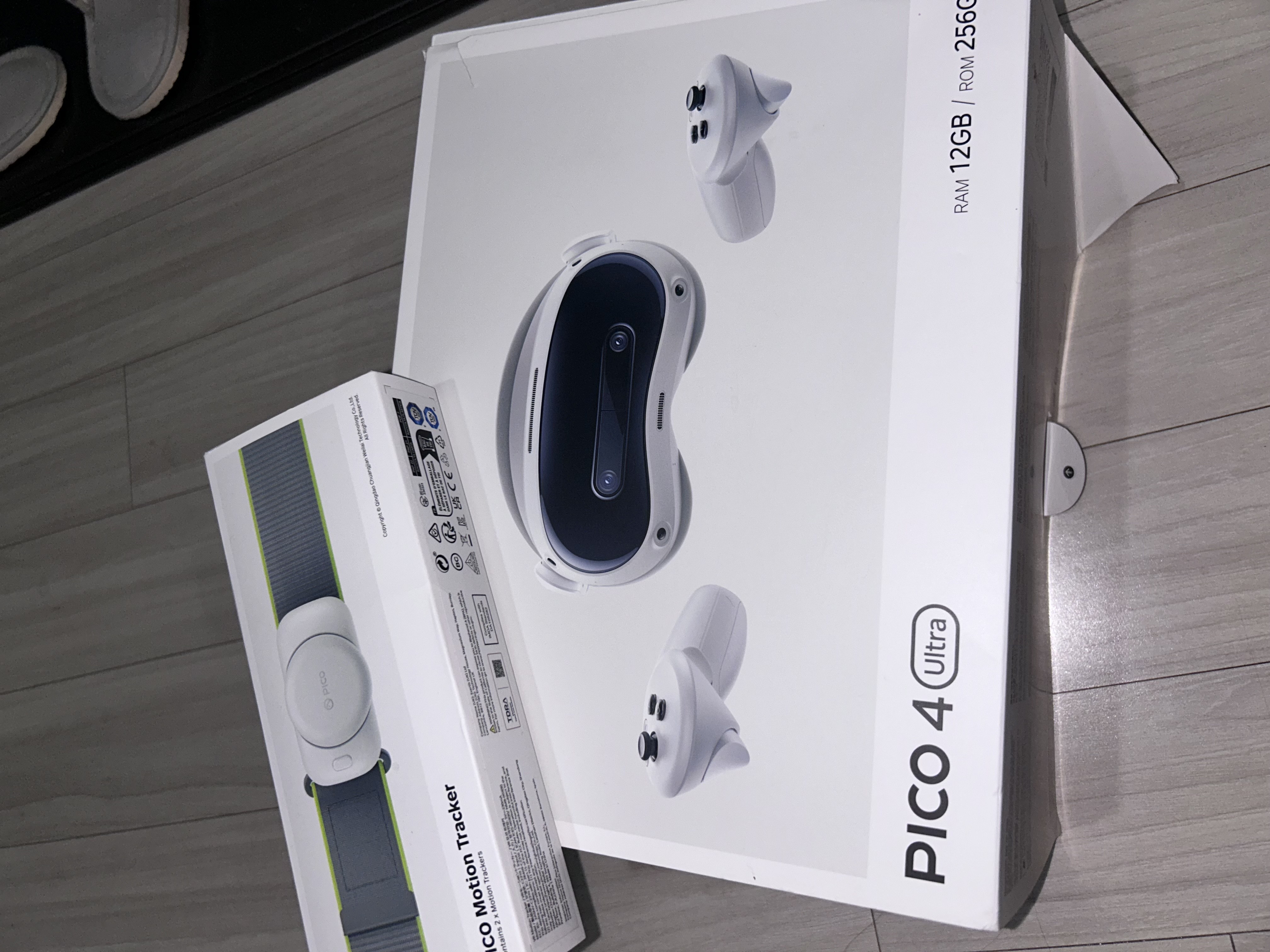 Pico 4 ultra + 풀트래커&스트랩